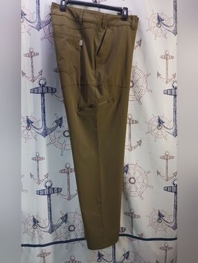 Magellan Outdoors Classic Fit Moisture Wicking 6-pocket Cargo Pants / Size 40
